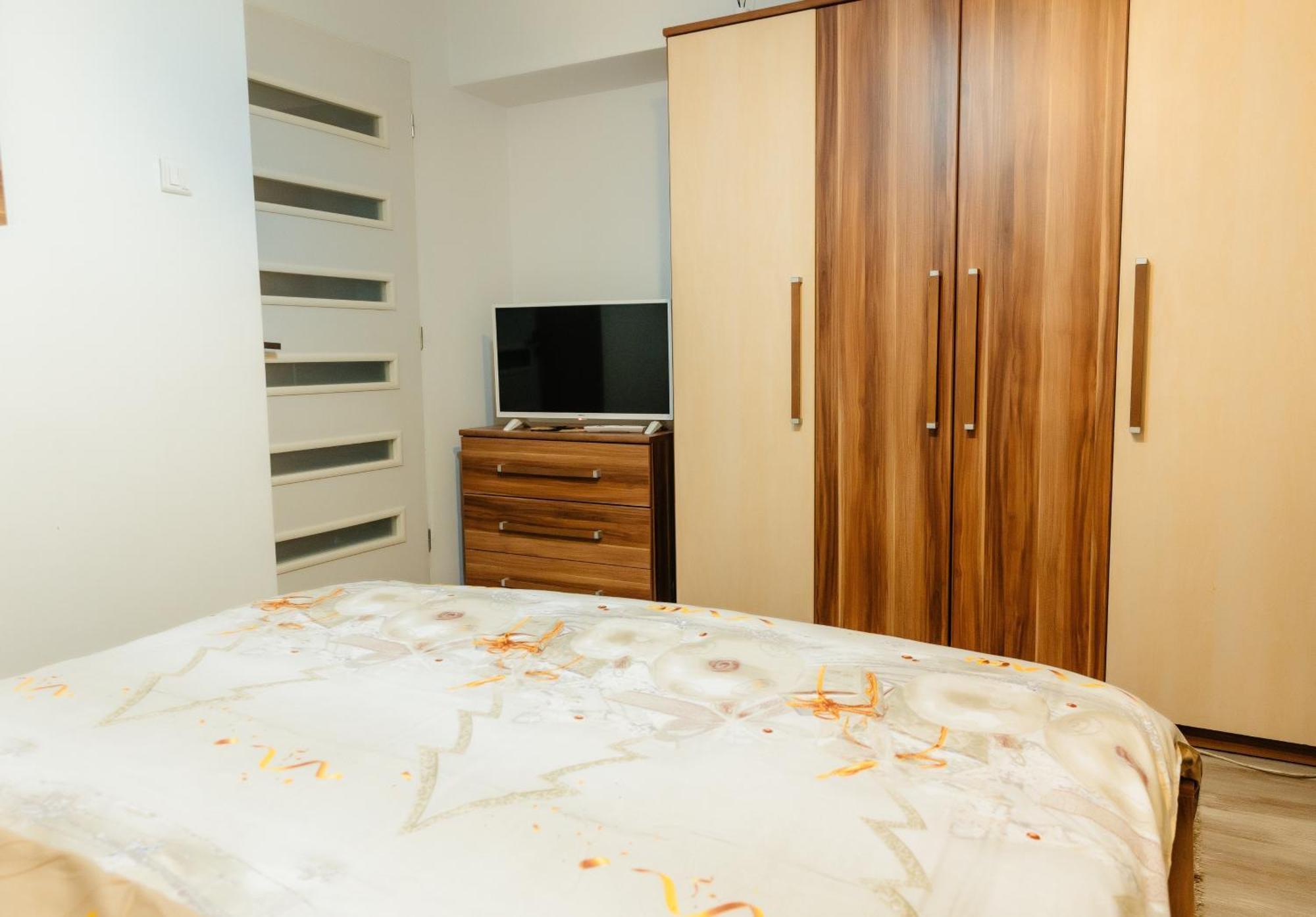 Glamour Ultracentral Craiova Ngoại thất bức ảnh