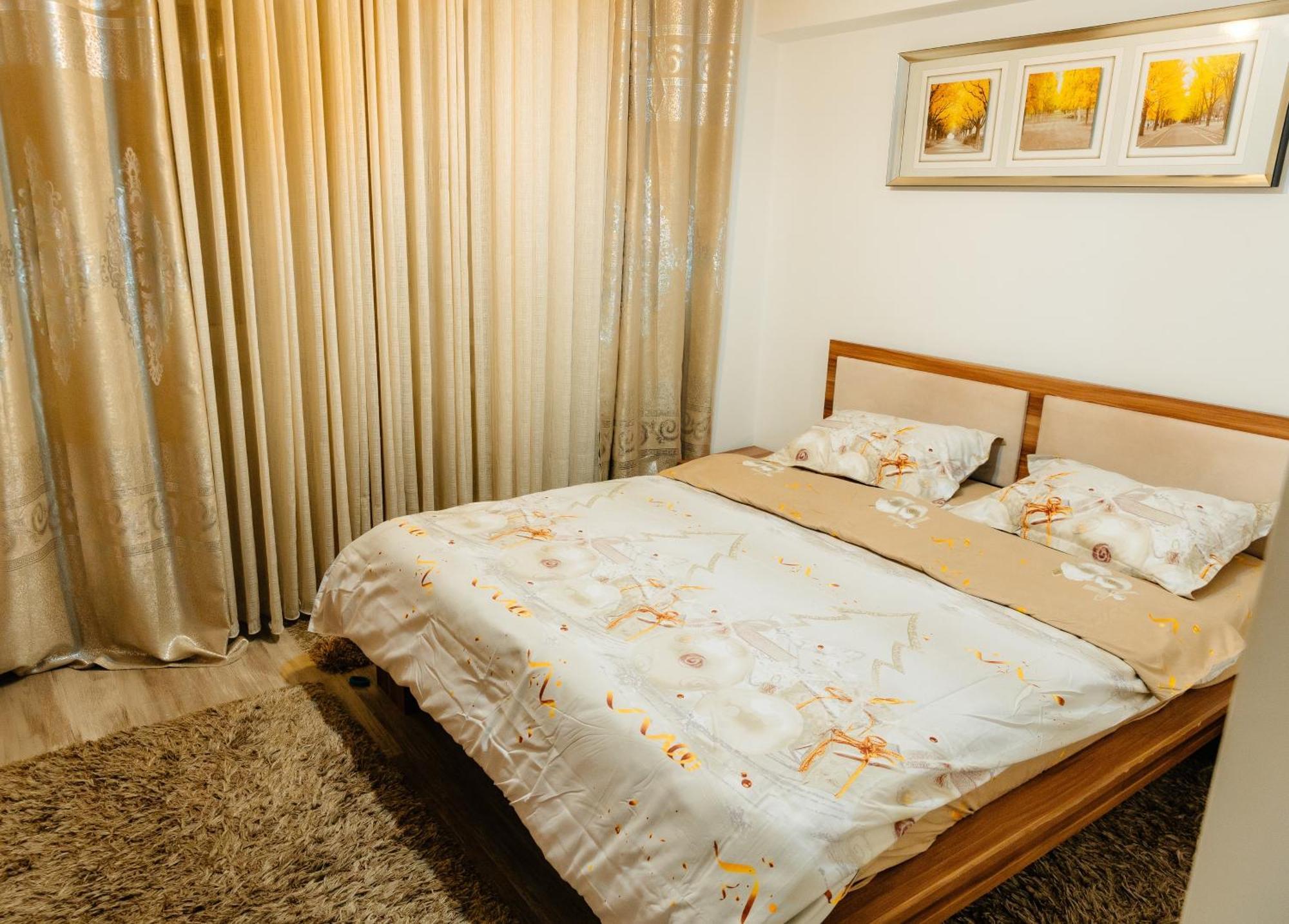 Glamour Ultracentral Craiova Ngoại thất bức ảnh
